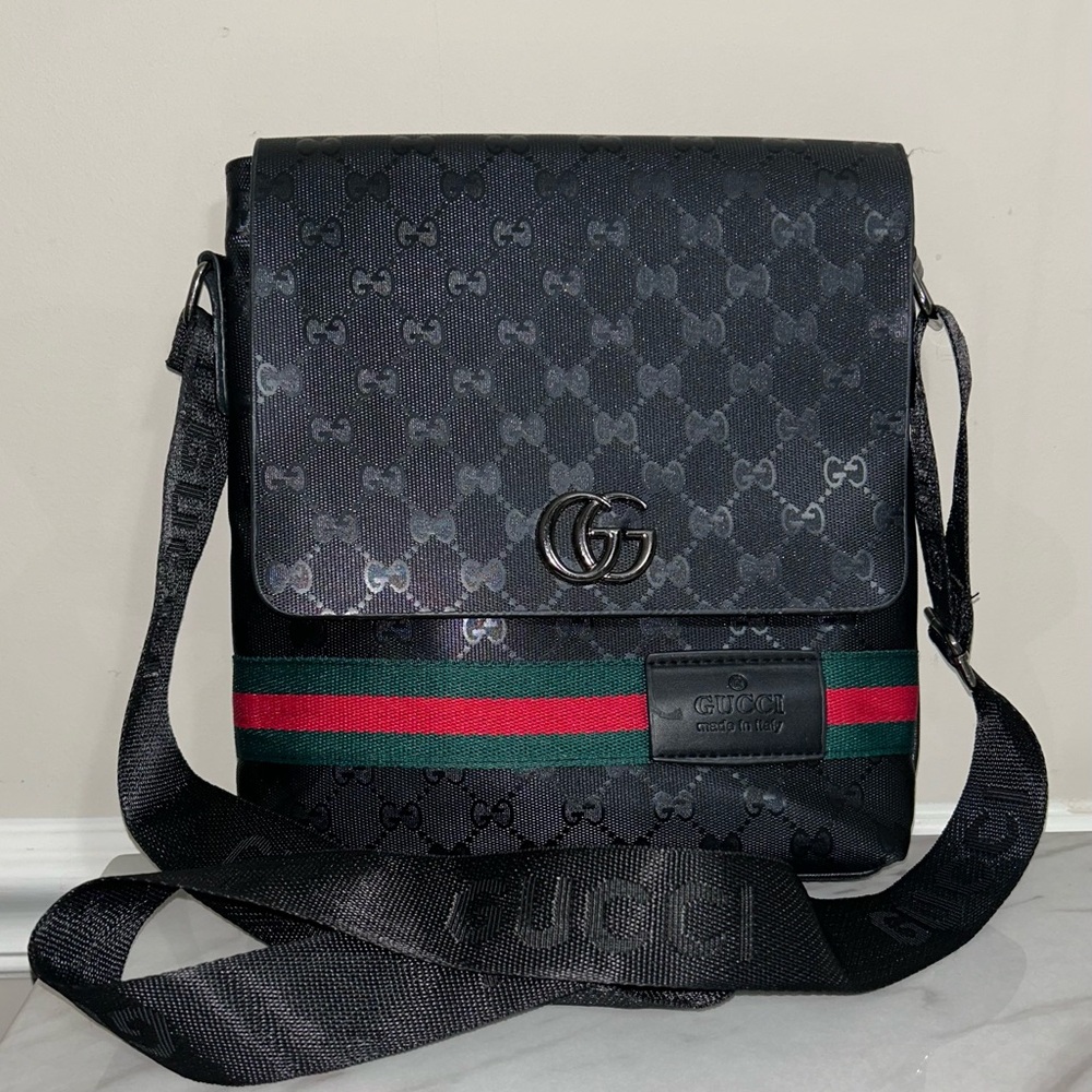Gucci Black and Green Messenger Bag